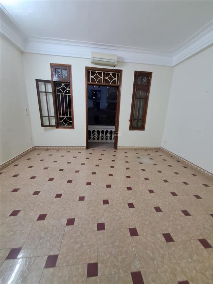 Cho thuê nhà kim ngưu làm văn phòng 50 m2 x 4 tầng ô tô đỗ cửa 15 triệu/tháng
