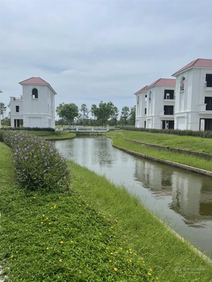 Chính chủ bán cắt lỗ bt góc, view trực diện sân golf. giá 12,5 tỷ.  0961 592 *** mr. sơn
