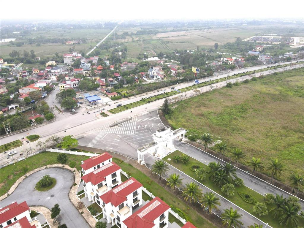 Chính chủ bán cắt lỗ bt góc, view trực diện sân golf. giá 12,5 tỷ.  0961 592 *** mr. sơn