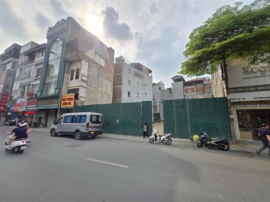 Bán mảnh đất mặt phố 234,236,238,240 phố tây sơn diện tích 630m2, mặt tiền 17m, giá 500 triệu/m2