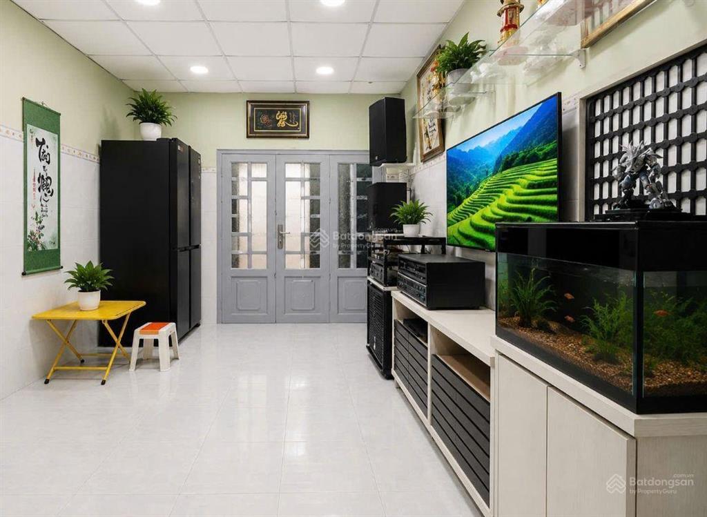 Cho thuê căn nhà phố. hẻm 5m đường nguyễn xí, phường 26, quận bình thạnh, tp.hcm.