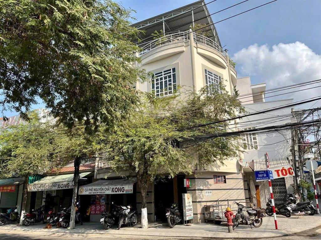 Bán nhà 2 tầng con đường kd sầm uất mặt tiền đường tháp bà nha trang