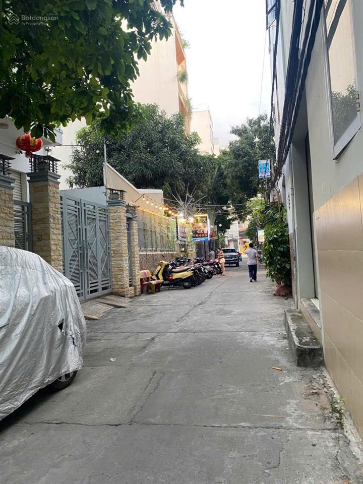 Tòa homestay căn góc 2 mặt tiền 7 tầng khu phố tây trung tâm nha trang