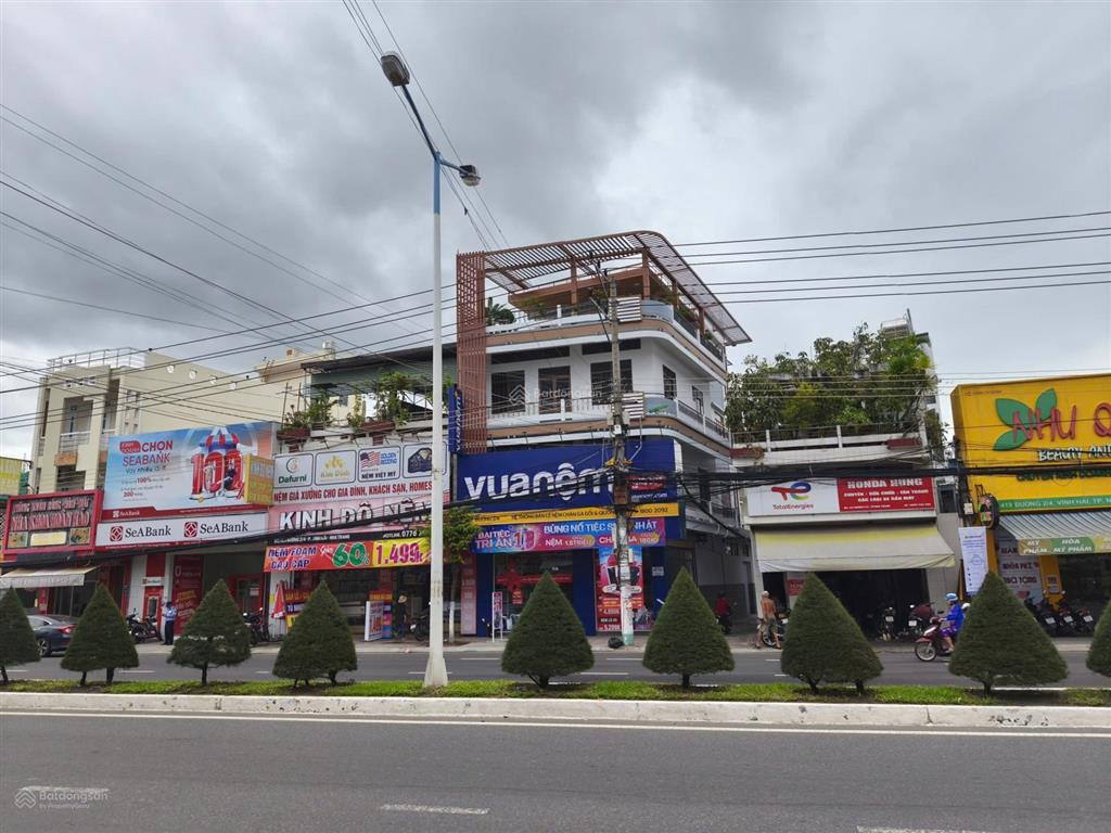 Bán đất tặng nhà cũ mặt tiền thống nhất  nha trang, đang có sẵn dòng tiền