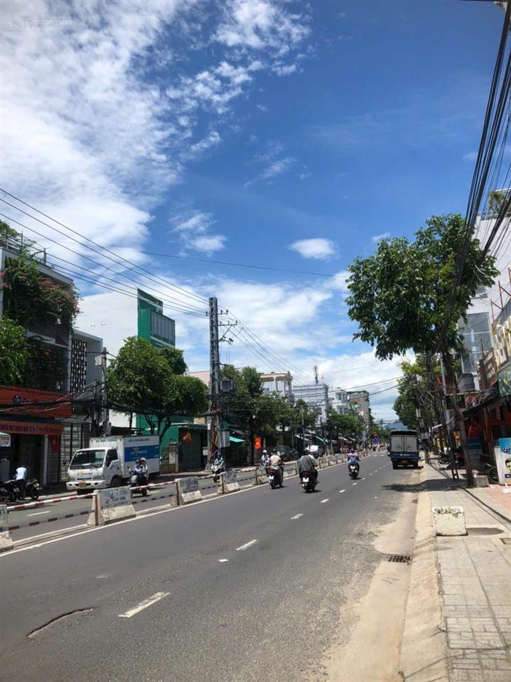 Cần bán lô góc mặt tiền đường lê hồng phong  nha trang