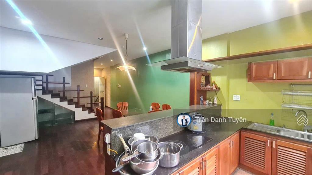 Bán nhà 4 tầng mặt tiền khu phố hàn đường tô hiến thành  nha trang