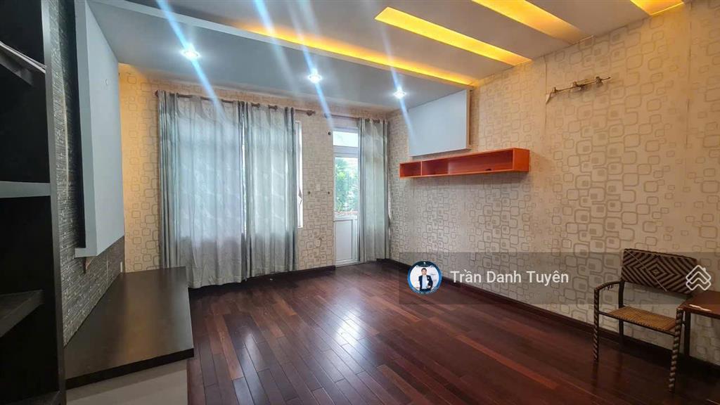 Bán nhà 4 tầng mặt tiền khu phố hàn đường tô hiến thành  nha trang