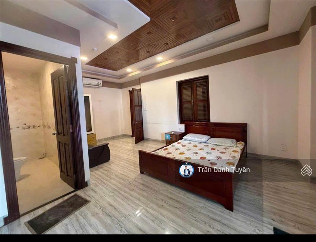 Bán nhà tttp đường hoàng văn thụ 4 tầng kiến trúc tân cổ điển
