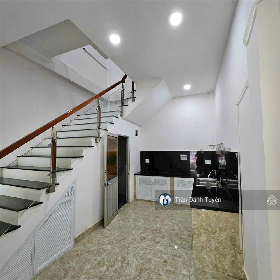 Bán nhà mặt tiền kinh doanh đường ngô đức kế khu bàn cờ tt phố biển nha trang