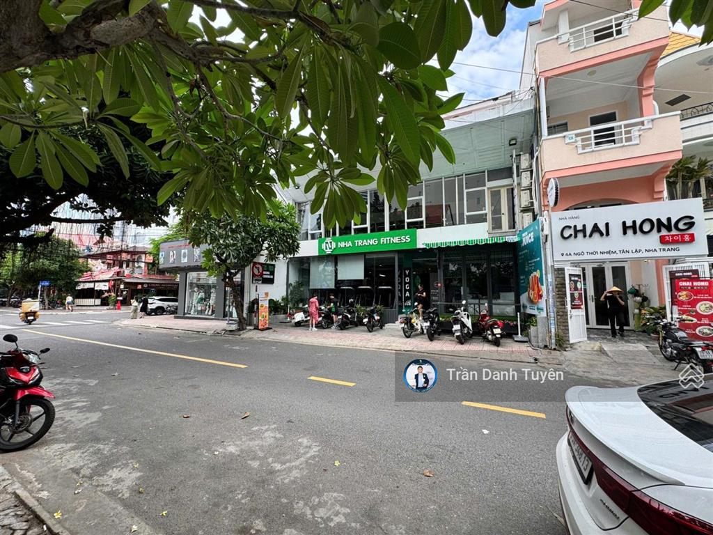 Nhà đẹp 4 tầng ngô thời nhiệm vị trí đẹp, đang có hợp đồng thuê