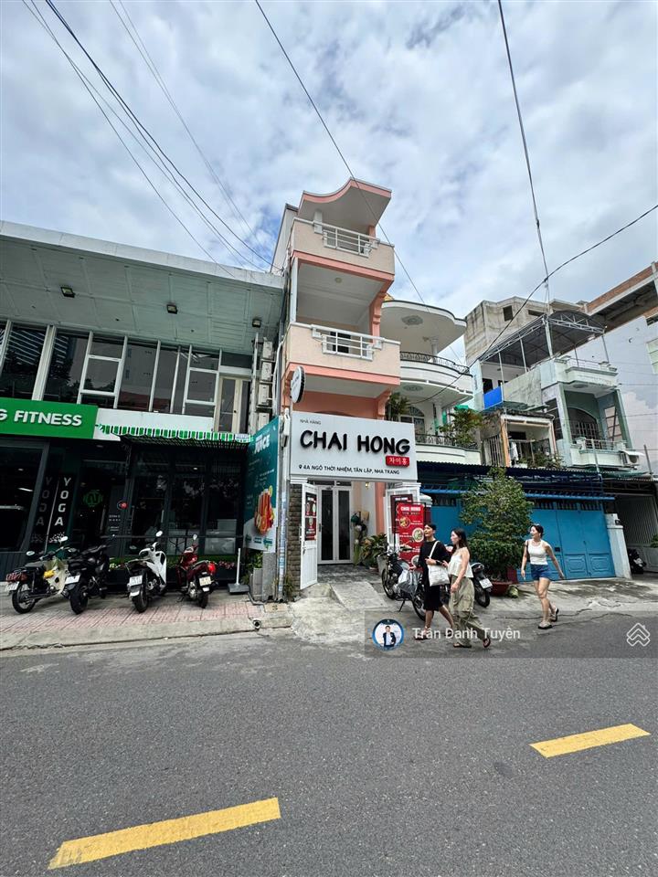 Nhà đẹp 4 tầng ngô thời nhiệm vị trí đẹp, đang có hợp đồng thuê