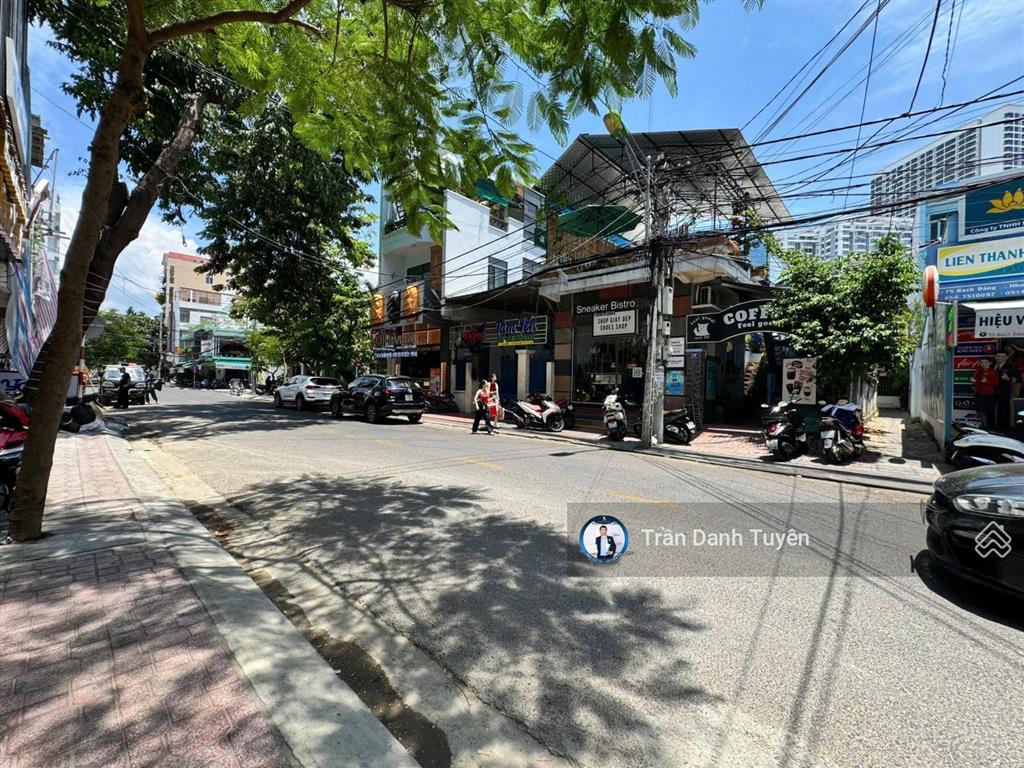 Bán nhà 4 tầng mặt tiền bạch đằng, trung tâm kinh doanh sầm uất nha trang