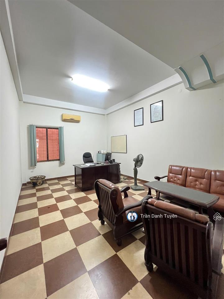 Bán nhà 3 tầng đường cửu long trung tâm phố biển nha trang