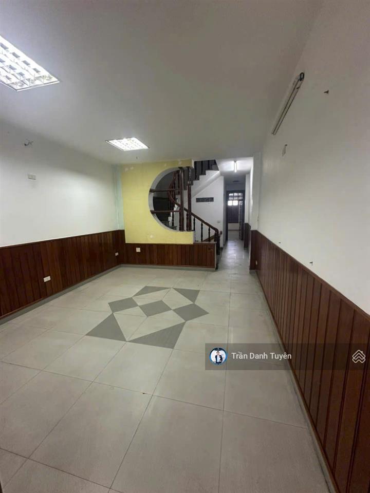 Bán gấp nhà 4 tầng đường thái nguyên đối diện nhà thiếu nhi, gần vincom. cách biển 3 phút đi xe