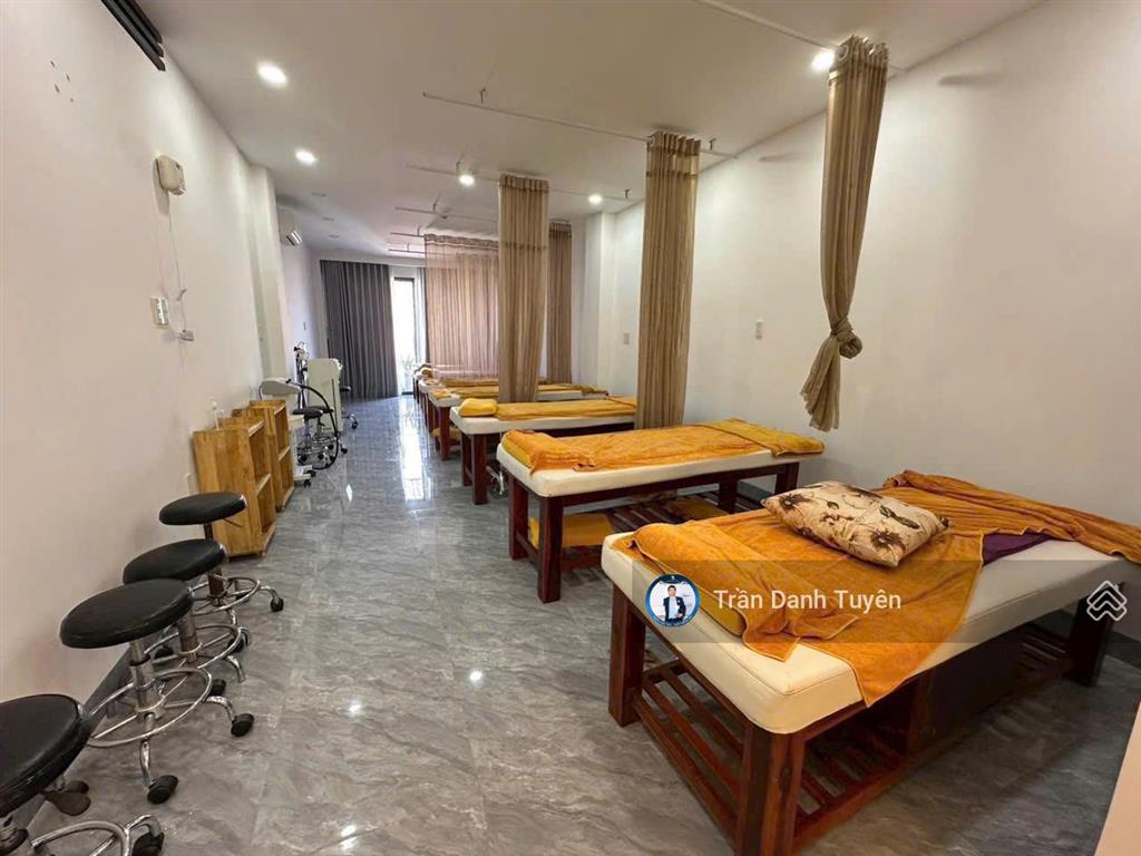 Bán nhà 4 tầng mới đẹp đường ngô gia tự  nha trang, có thang máy