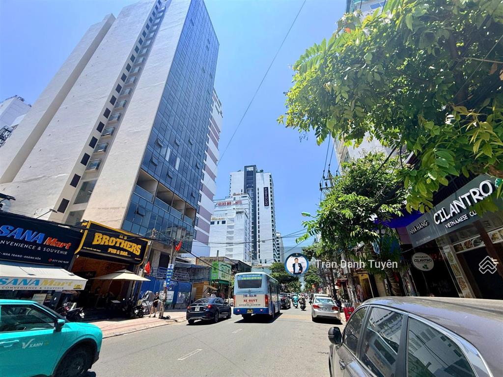 Bán nhà đất mặt tiền 12m đường nguyễn thiện thuật, phố tây, nha trang