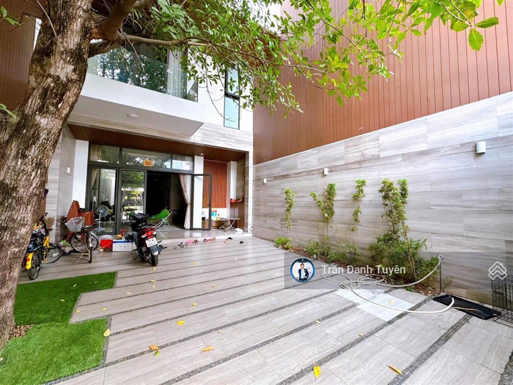 Hạ giá bán nhà 3 tầng siêu đẹp đường lê quý đôn, trung tâm nha trang
