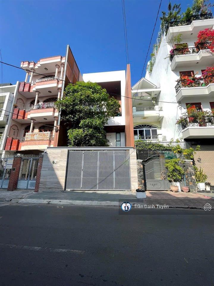 Hạ giá bán nhà 3 tầng siêu đẹp đường lê quý đôn, trung tâm nha trang