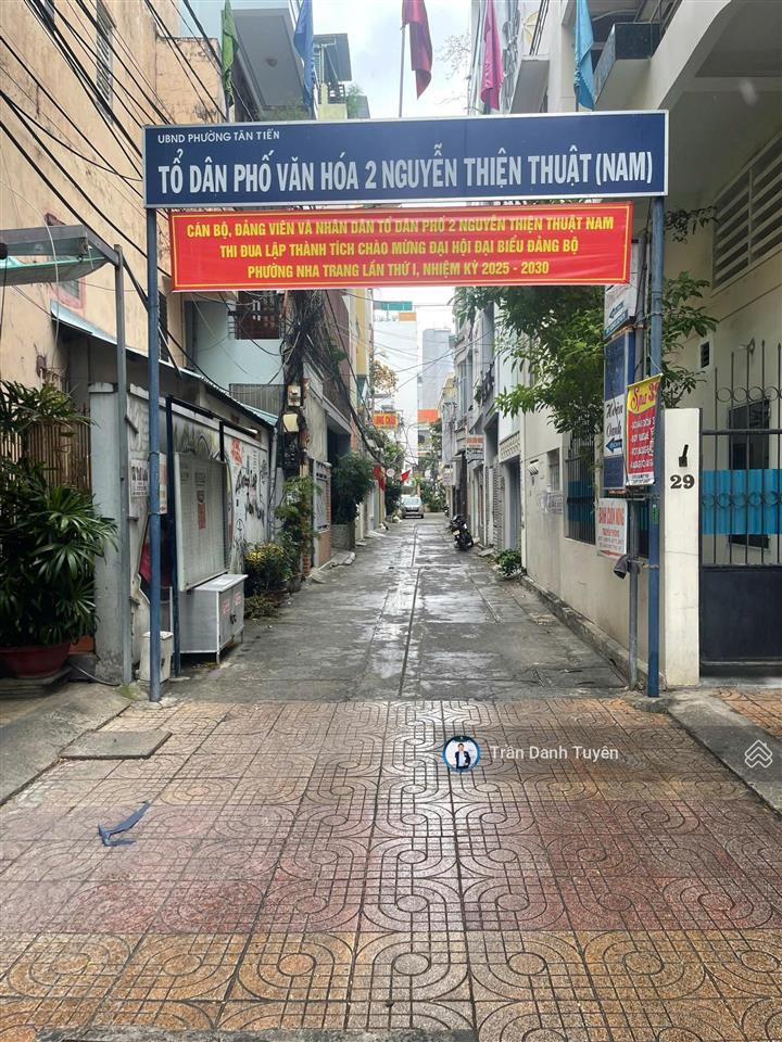 Bán tòa căn hộ hẻm ô tô thông đường biệt thự, phố tây nha trang