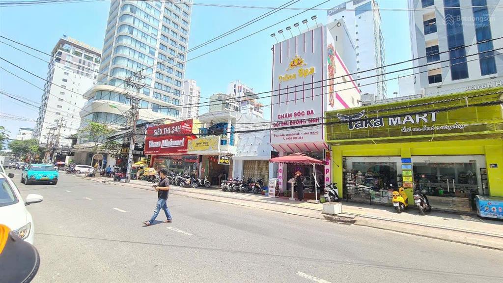 Bán nhà mặt tiền trần quang khải nha trang, cách biển chỉ 100m
