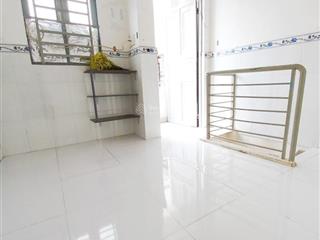 Cho thuê nhà trọ cực chất có gác đúc tại trần xuân soạn, 3,5 triệu, 15m2