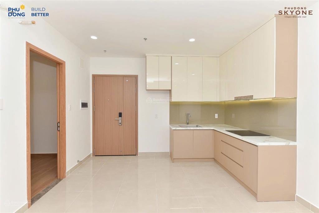 Cần bán căn phú đông skyone 2,18 tỷ bao hết thuế phí, view thành phố cực đẹp