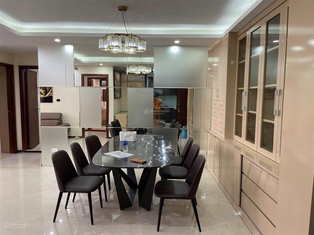 Chủ bán căn 4 ngủ e4 yên hòa park view 180m, bc đông nam, full nt nhỉnh 22 tỷ giá có tl.0936 833 ***