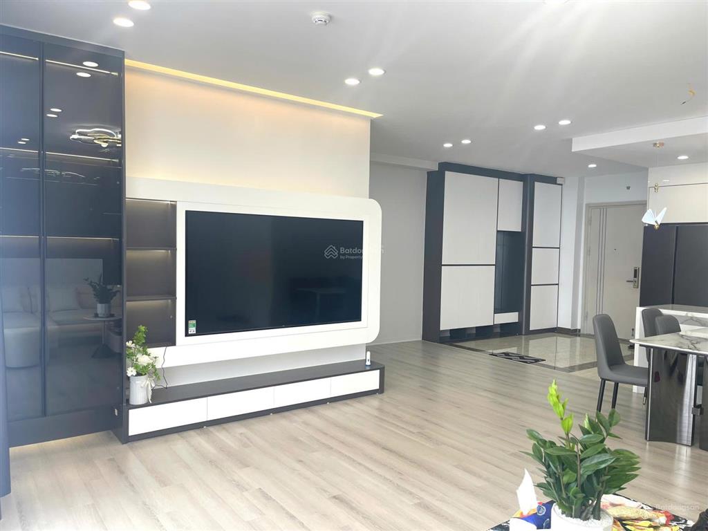 Bán căn 3 ngủ  chelsea residences 98m  full đồ, view thoáng giá 11.9 tỷ bp chuẩn giá có tl