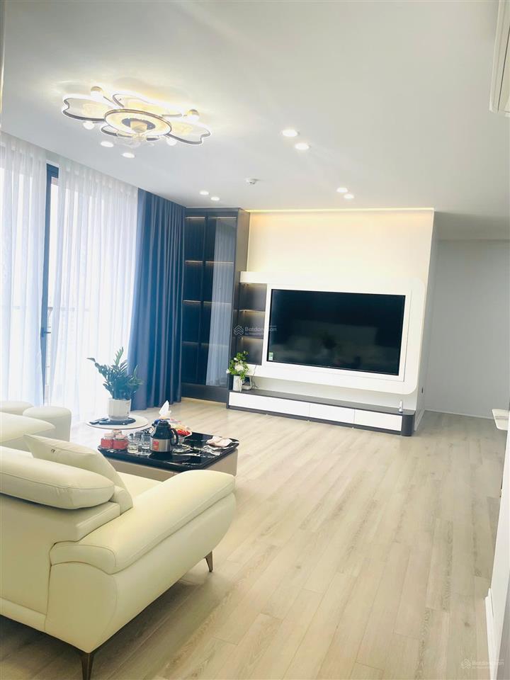 Bán căn 3 ngủ  chelsea residences 98m  full đồ, view thoáng giá 11.9 tỷ bp chuẩn giá có tl