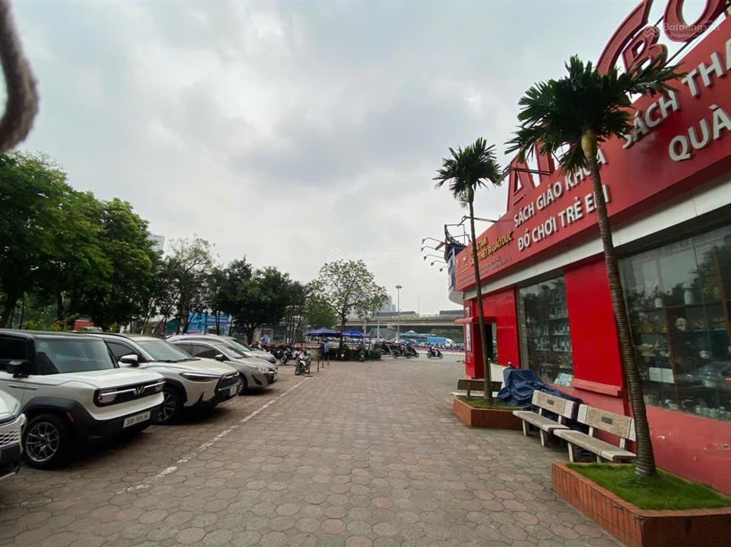 Gia đình bán căn ct4a2 bắc linh đàm, hoàng mai, view hồ, dt 139m, 3 ngủ xịn sò, giá bán 11 tỷ