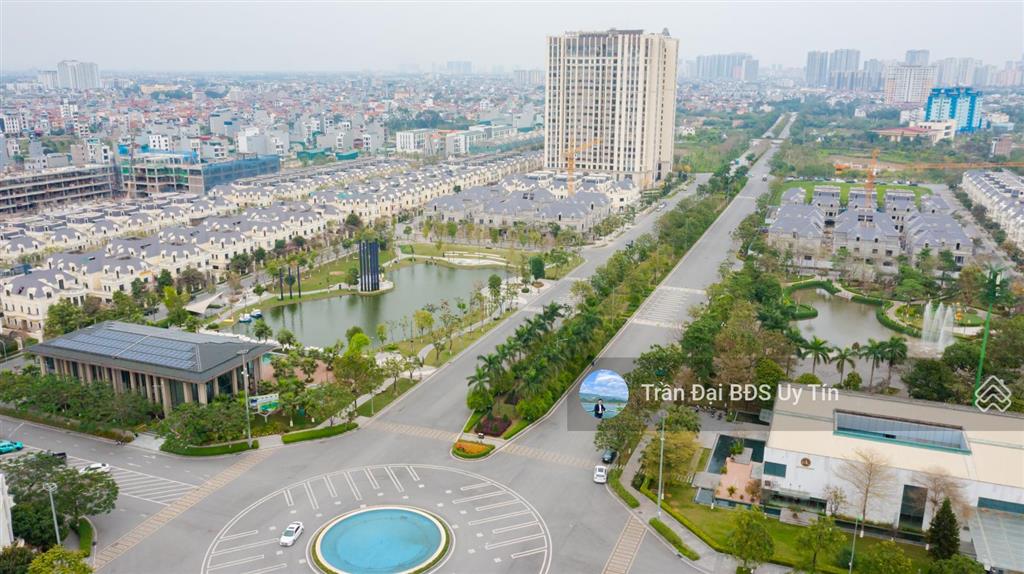 Biệt thự 133m2  mua trực tiếp chủ đầu tư, trả trước 10tỷ(30%) nhận nhà ngay. 3 tầng nổi + 1 hầm