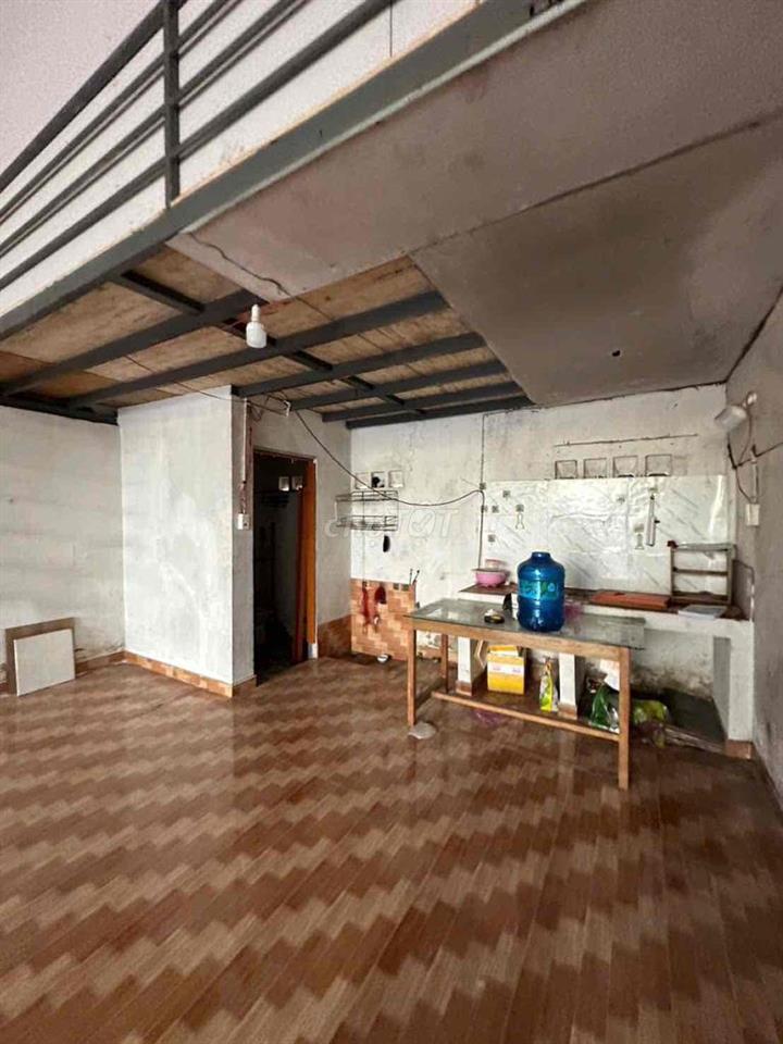 Cho Thuê Kho Xưởng Xe Tải 2 Tấn..Hẻm HT07..Q12,Dt:5x16m Có Điện 3f