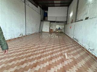 Cho Thuê Kho Xưởng Xe Tải 2 Tấn..Hẻm HT07..Q12,Dt:5x16m Có Điện 3f