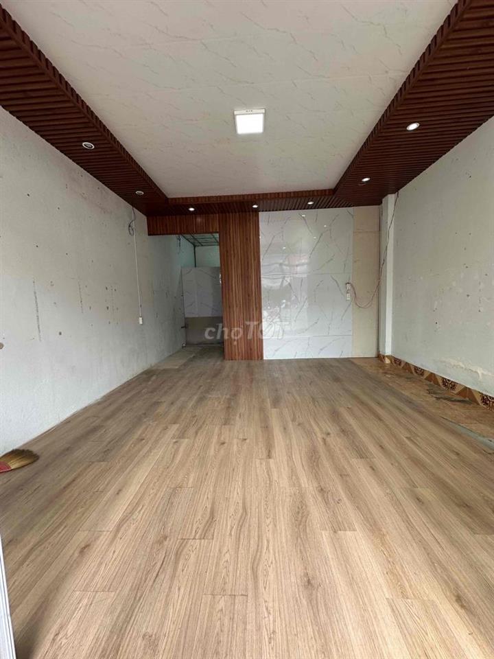 Cho Thuê Nhà Cấp 4 Mặt Tiền Lê Văn Khương .Dt:5x9m Vỉa hè KD Buôn Bán
