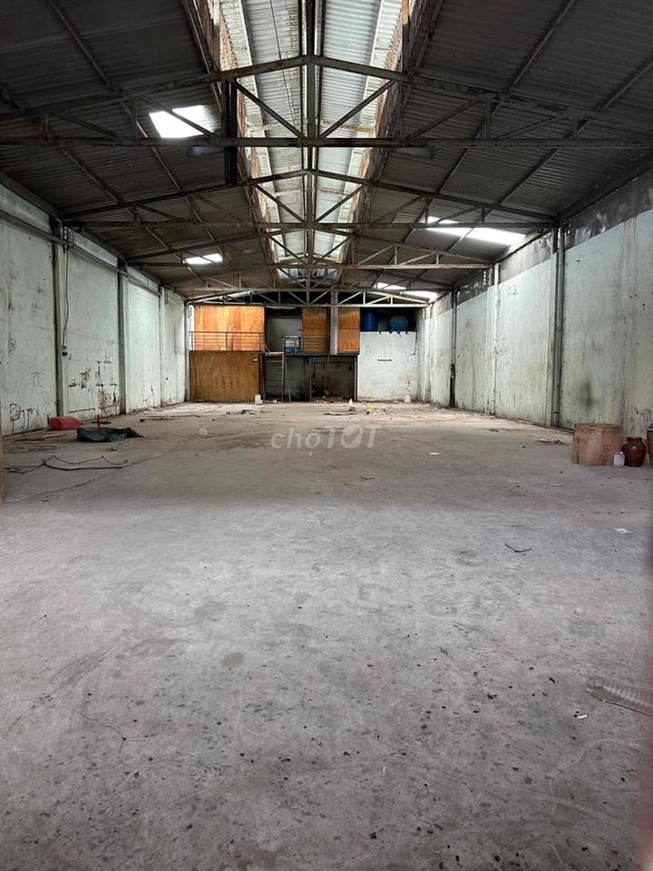 Cho Thuê Kho Xưởng Đường 7m Xe Tải 24/24 ,1 LVK..Dt:20x30m Có điện 3f