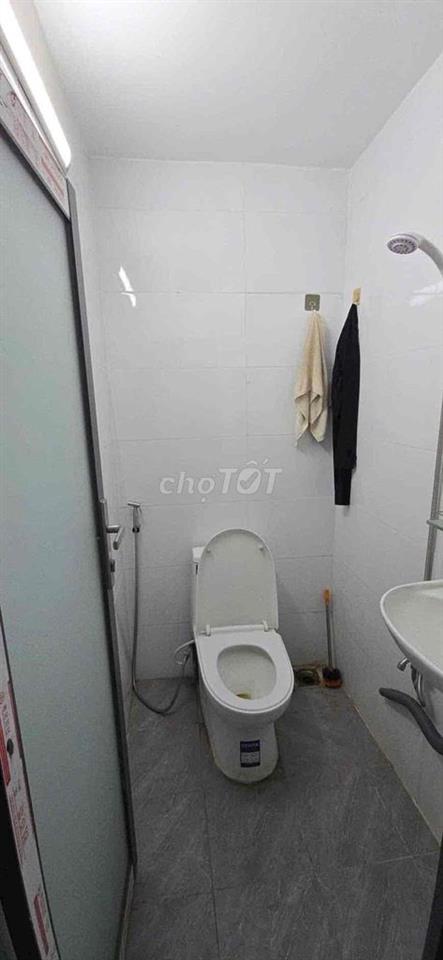 Cho Thuê Nhà 1 Lầu 3pn2wc Sân để 🚗..Còn Sạch sẽ Hẻm 5m Thới an..Q12 Cũ
