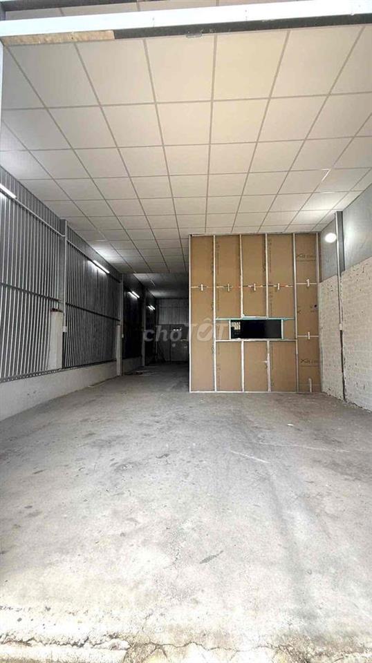 Cho Thuê Nhà Làm Kho .Sản Xuất..MT Hẻm Xe tải HT17..Dt:6x23m Suốt