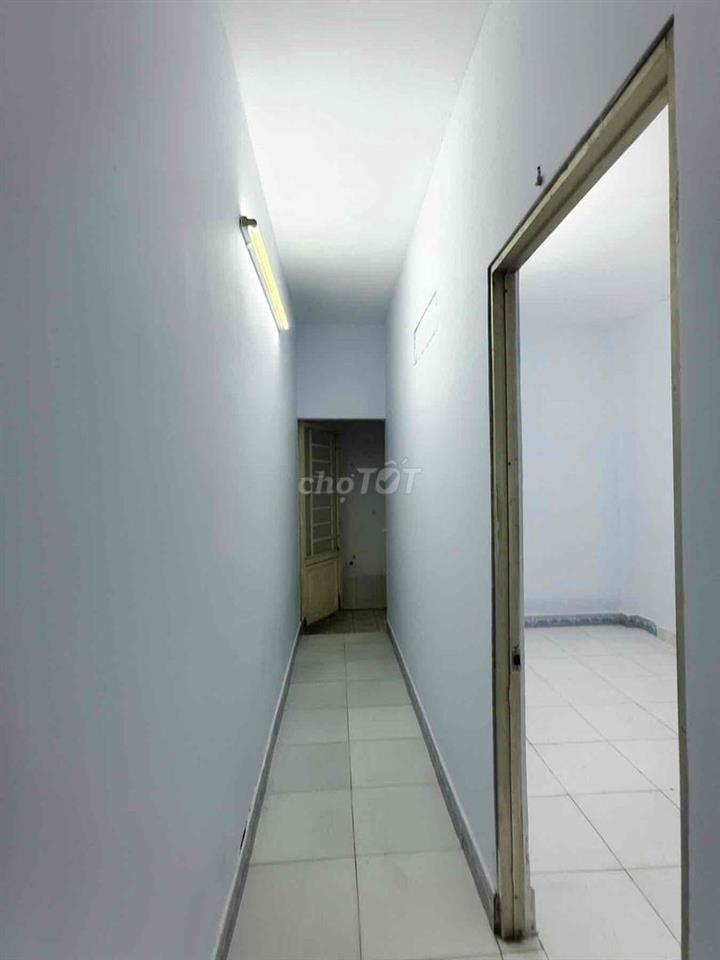 Cho Thuê Nhà Lửng..2pn 2wc đang sơn mới..Hẻm523LVK..HT..Q12.Dt:3,5x17m