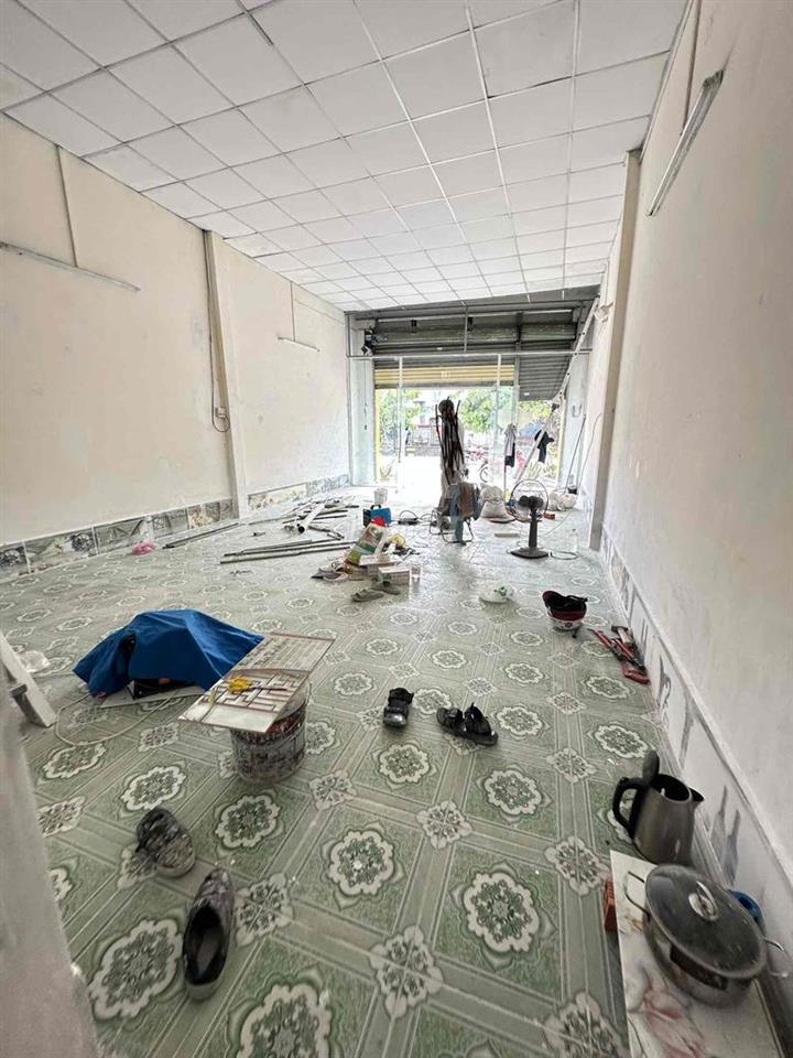 Cho Thuê Nhà Mặt Tiền LTR..Q12..Đúc Lửng 2pn Sơn mới sạch sẽ..Dt:6x16m