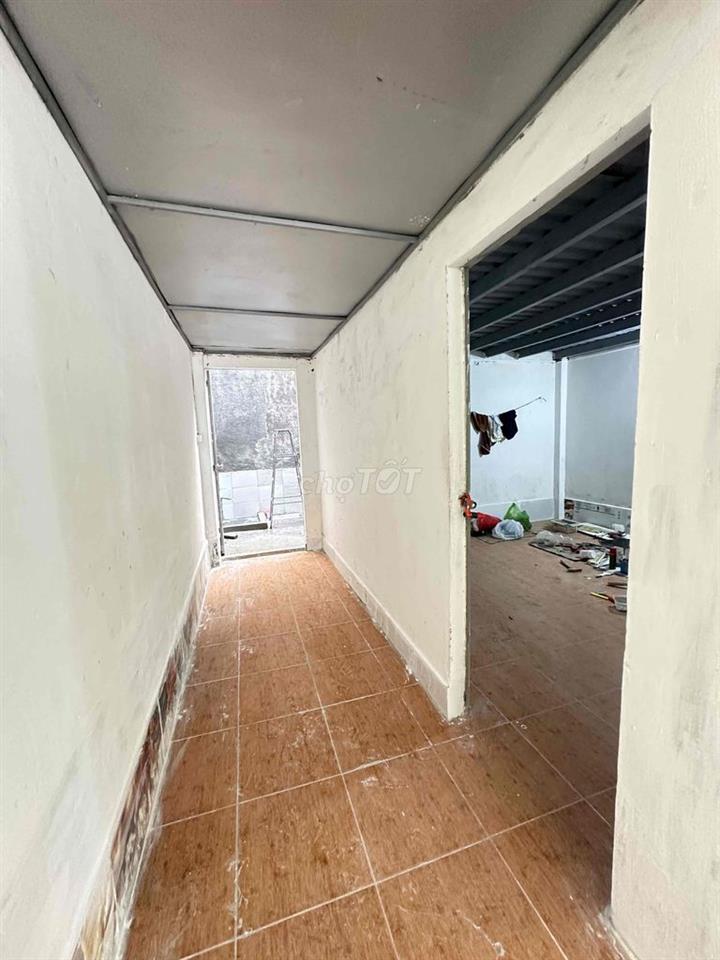 Cho Thuê Nhà Mặt Tiền LTR..Q12..Đúc Lửng 2pn Sơn mới sạch sẽ..Dt:6x16m