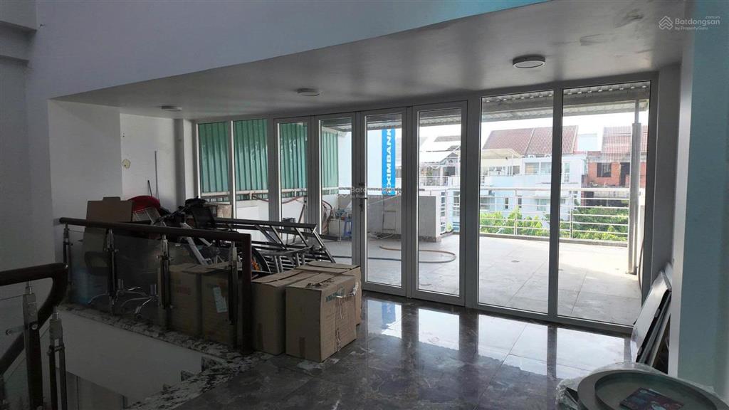 Nhà phố thương mại mặt tiền hoàng quốc việt  q7 bán gấp 23 tỷ.