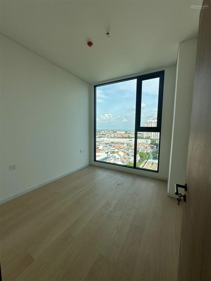 Penthouse aurora phú mỹ hưng, giá tốt 36 tỷ vnd, 145m2 + 125m2 sân vườn