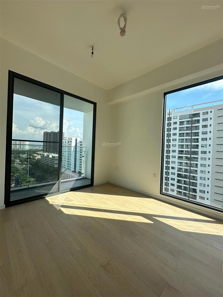 Penthouse aurora phú mỹ hưng, giá tốt 36 tỷ vnd, 145m2 + 125m2 sân vườn