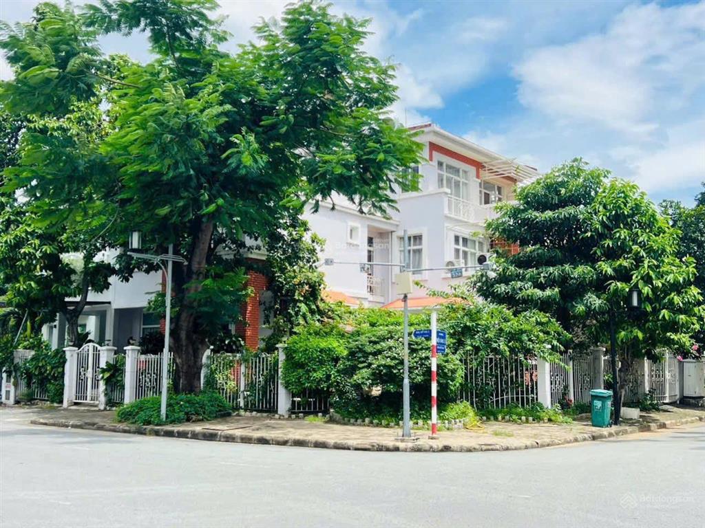 Biệt thự mỹ gia 2 vị trí góc 2 mặt tiền đường 17 và nội khu giá tốt 120 tỷ thương lượng