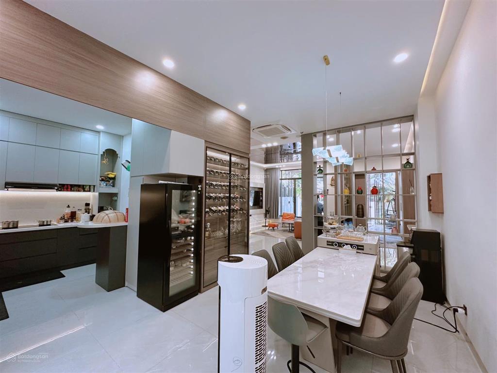 Bán gấp căn biệt thự hưng thái 2 giá 35,8 tỷ nhà mới đẹp