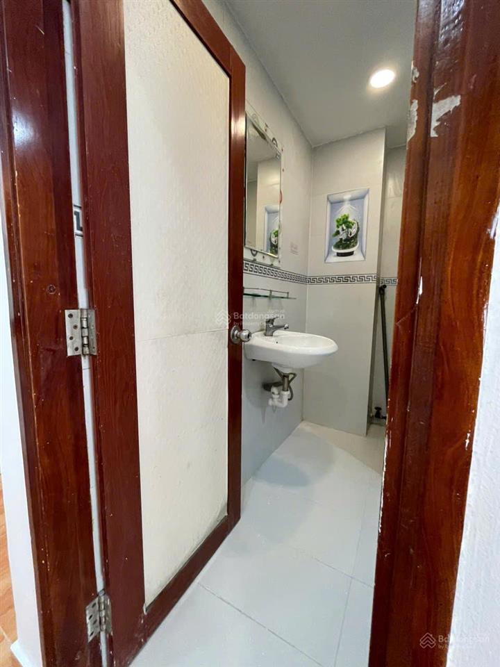 Cần bán gấp căn hộ mỹ thuận phường bình phú .  0909 626 ***