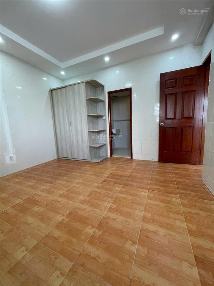 Cần bán gấp căn hộ mỹ thuận phường bình phú .  0909 626 ***