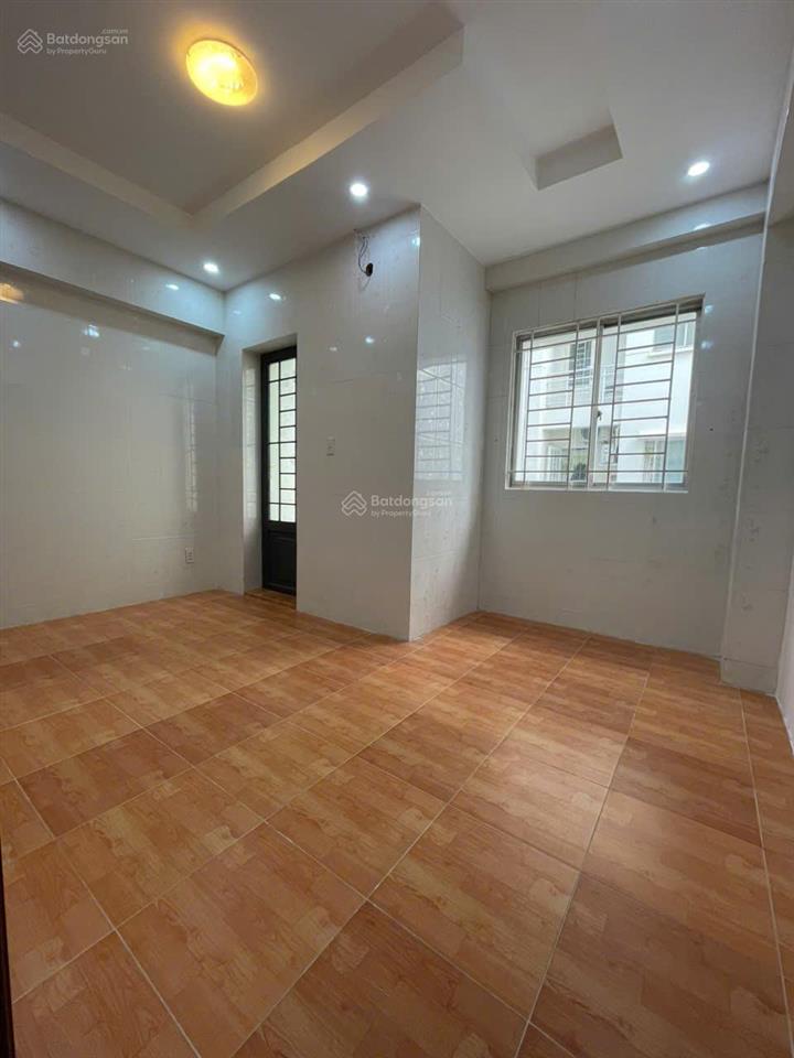 Cần bán gấp căn hộ mỹ thuận phường bình phú .  0909 626 ***