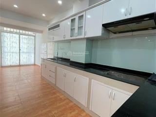 Cần bán gấp căn hộ mỹ thuận phường bình phú .  0909 626 ***