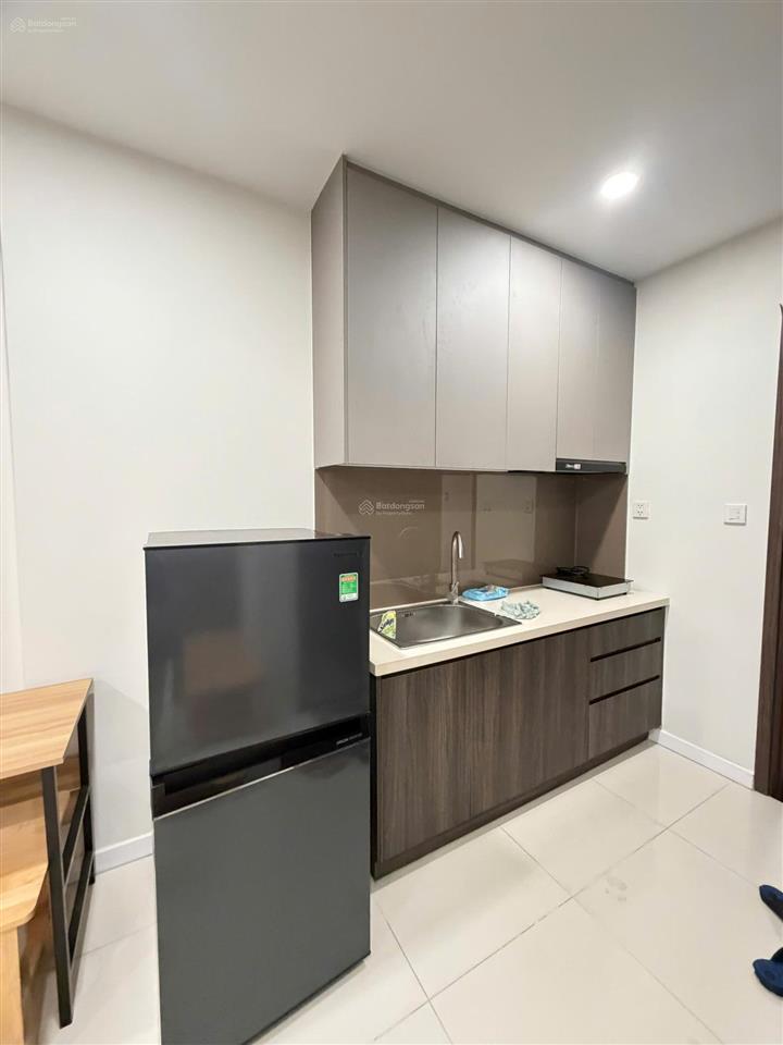 Cần cho thuê căn hộ officetel lavida plus q7.  0909 626 ***